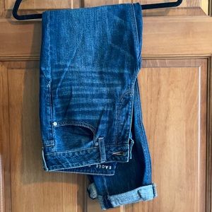 American eagle size 6 mom jeans